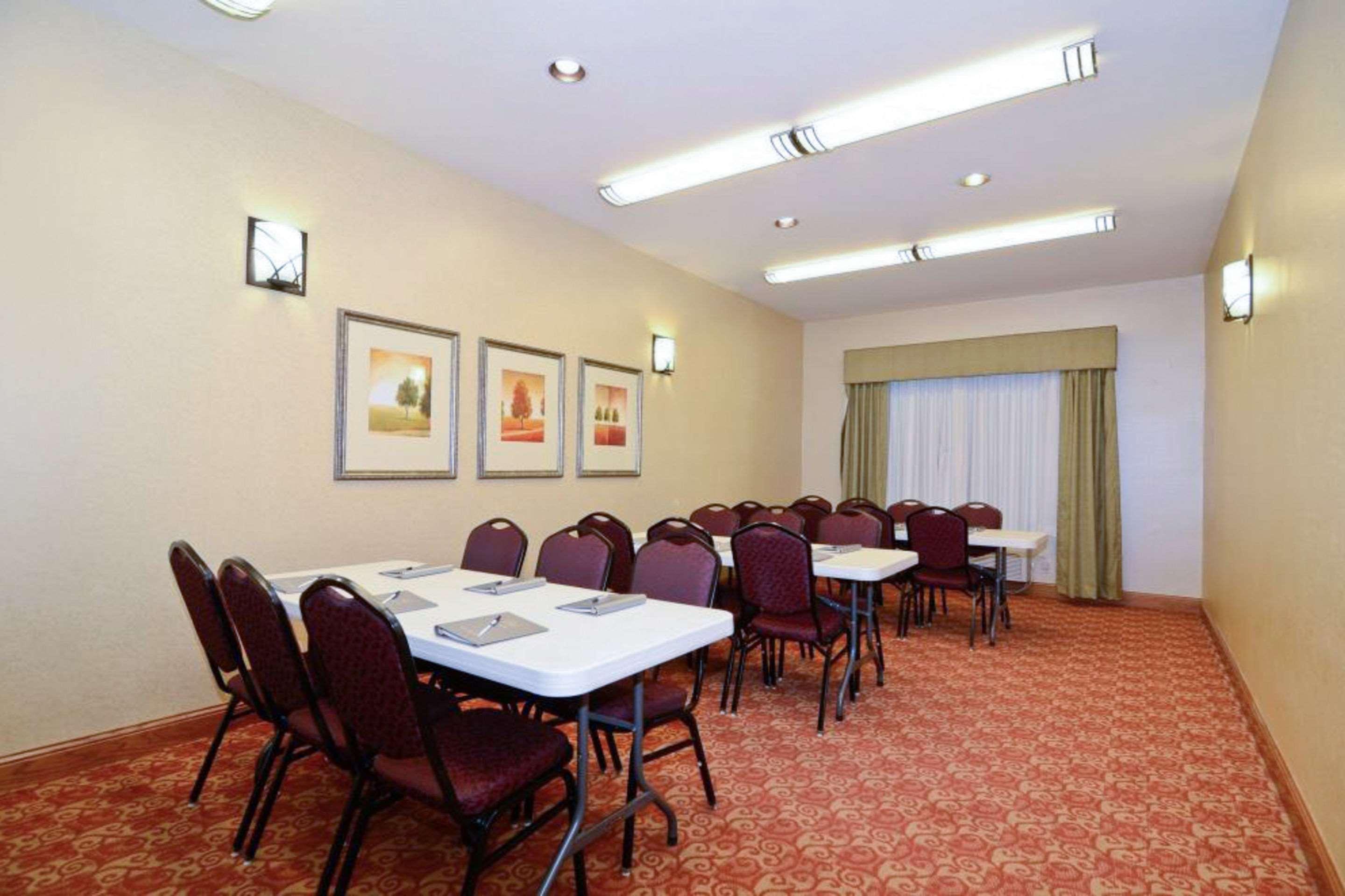 Heritage Hotel And Suites Дикинсон Экстерьер фото